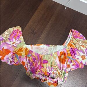 Astr Floral Puff-Sleeve Off-Shoulder Crop Top in Pink & Orange